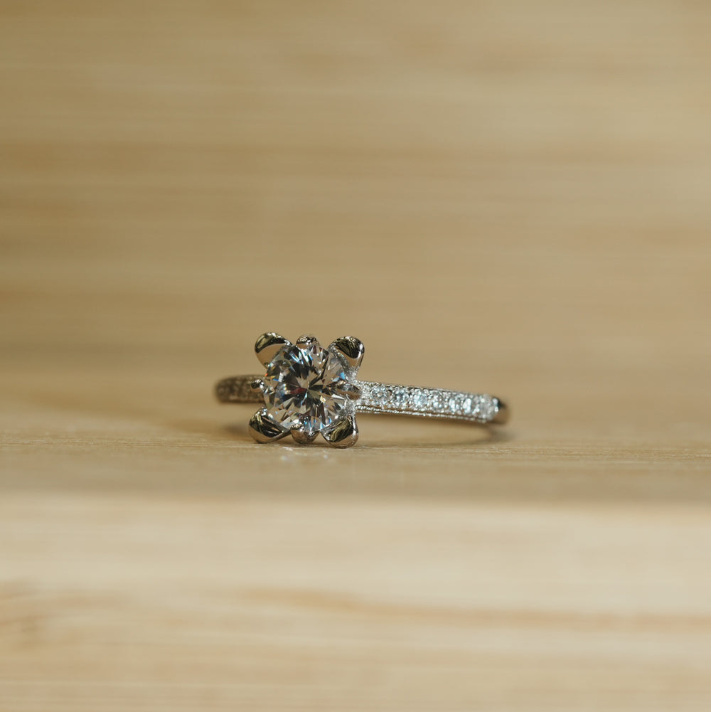 Ladies Solitaire Ring